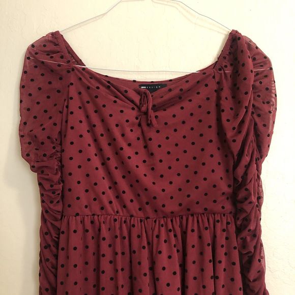 ASOS DESIGN flocked Burgundy Black Polka Dot ruched sleeve romper Size 8 - Picture 13 of 13